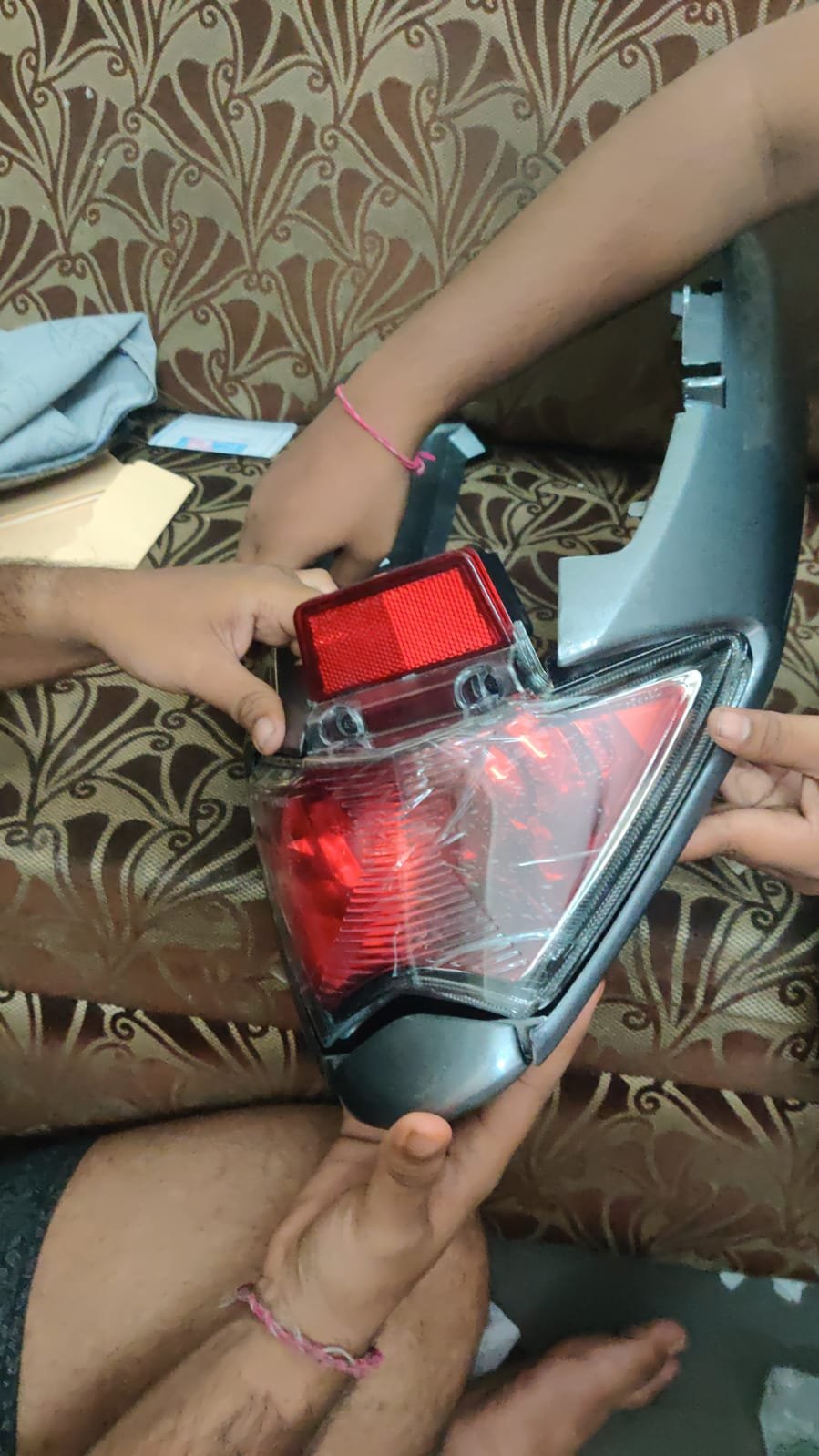 Honda unicorn hot sale tail light price