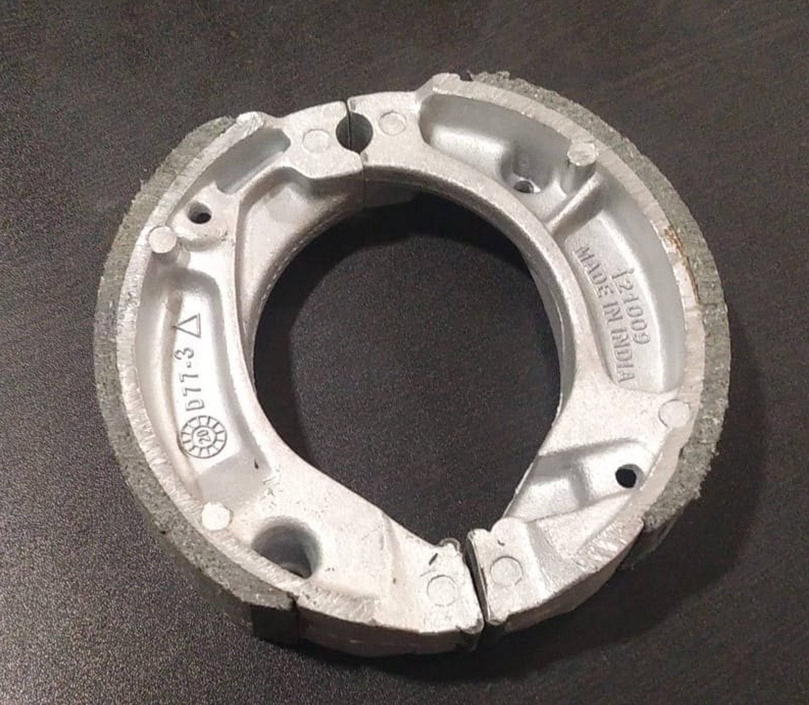Hero HF Deluxe Brake Shoe Rear