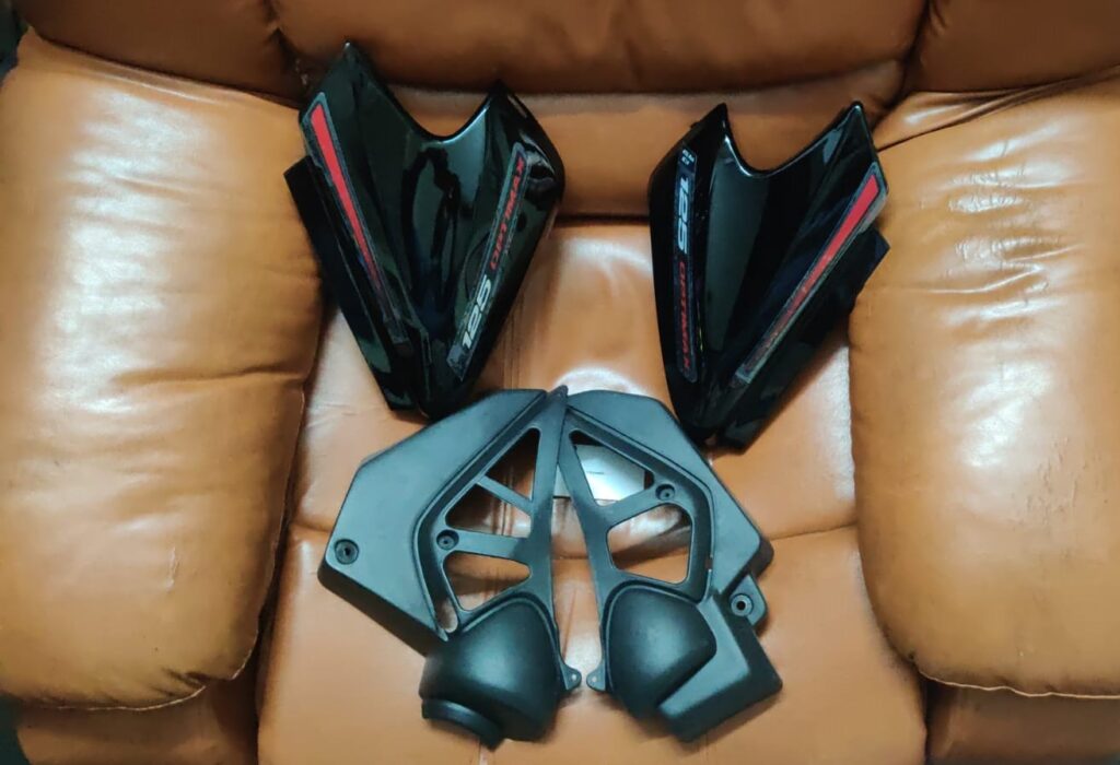 Honda CB Shine side panel in premium finish and durable ABS plastic construction