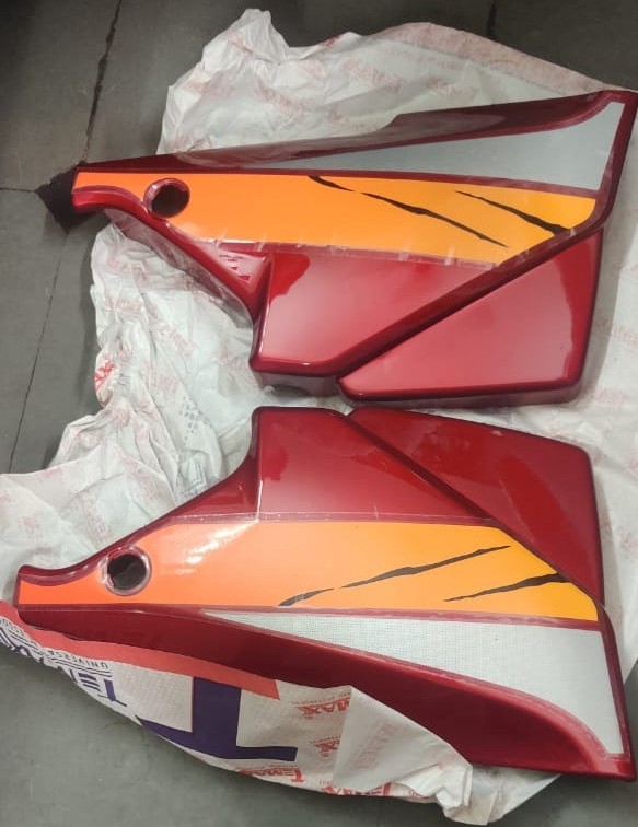 Suzuki Samurai Side Panel Red