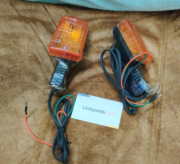 WhatsApp-Image-2025-05-03-at-8.17.52-PM.jpeg Hero Honda Cd 100 Indicators And Tail Light Set