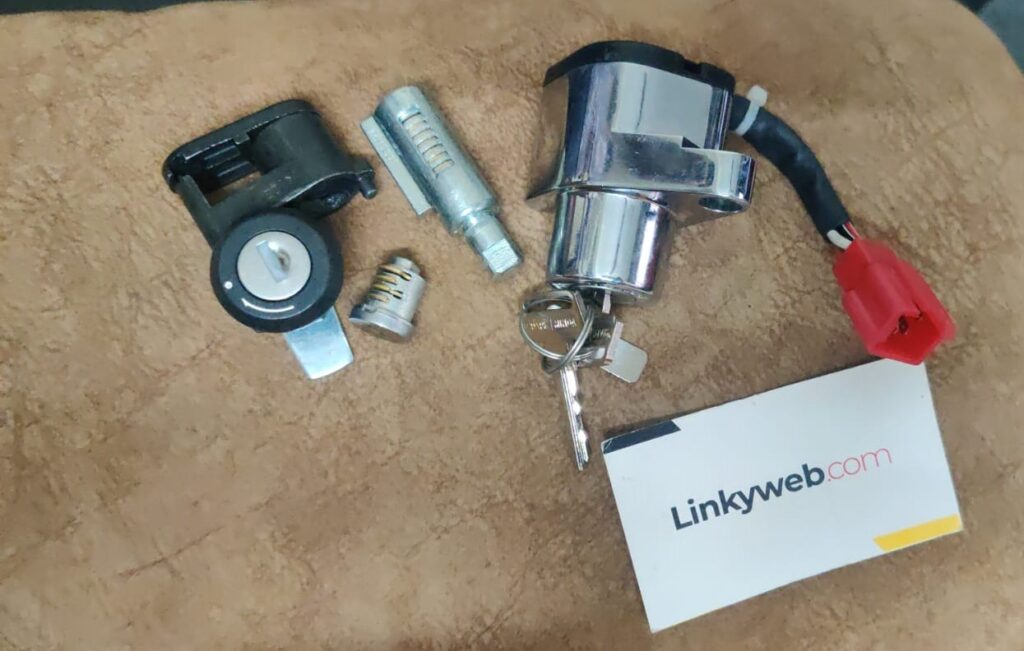 bajaj avenger lock set with matching keys and 6-pin ignition cylinder