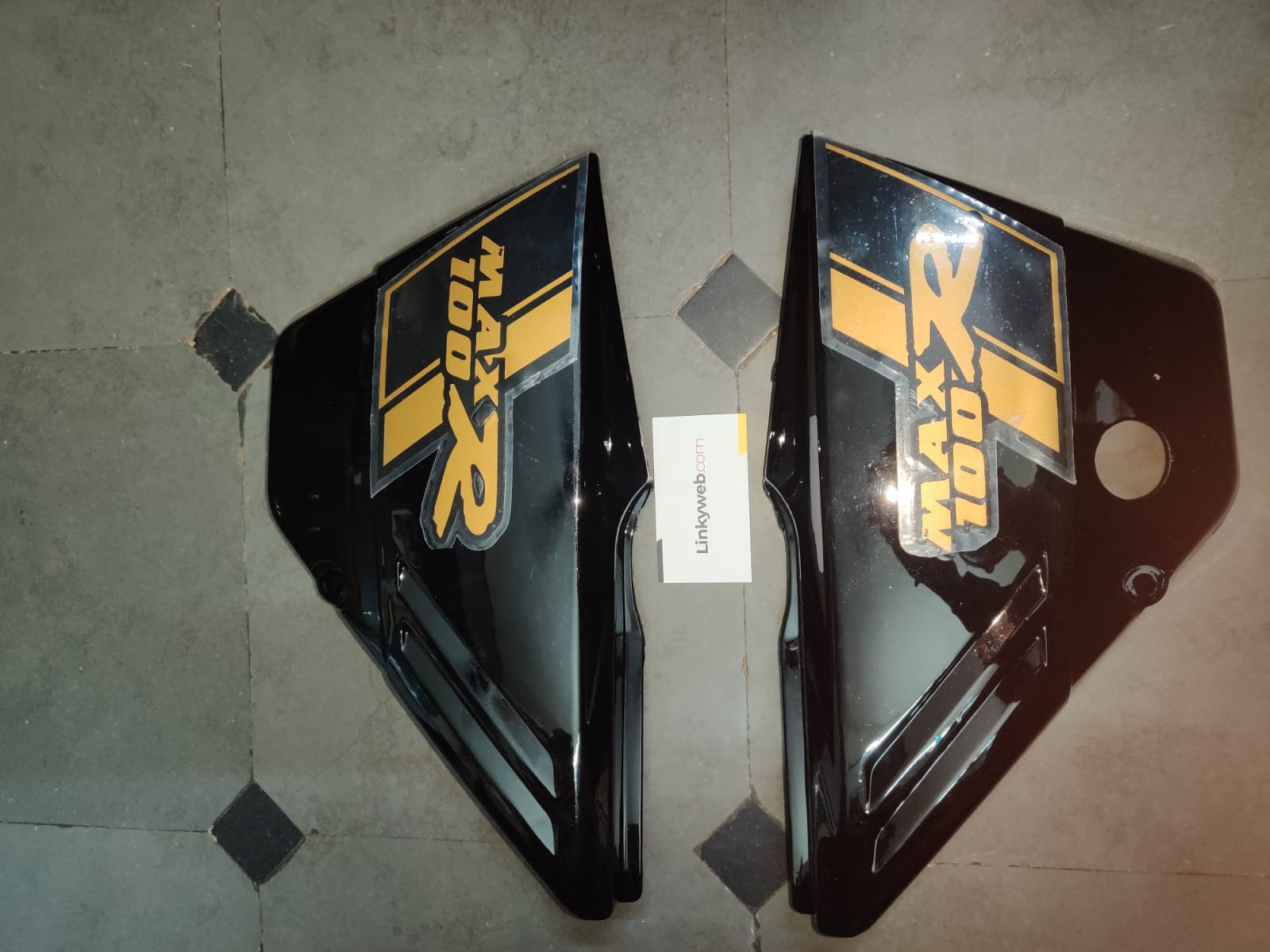 Suzuki Max 100 Side Panel OM