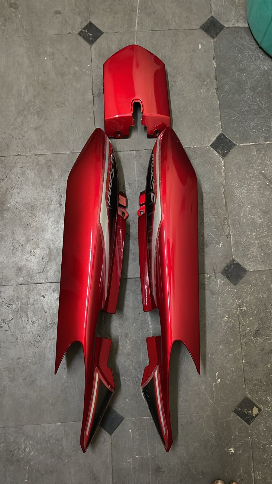 Yamaha Gladiator SS Tail Panel Red