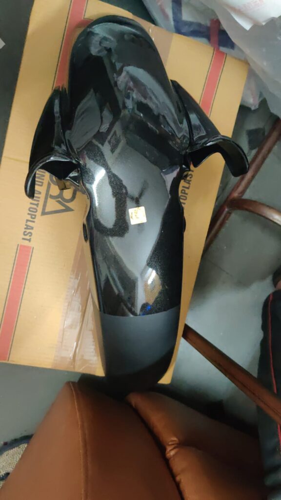 Hero Hunk Front Mudguard Black 3pc set viewed from the front showing high quality fiber finish