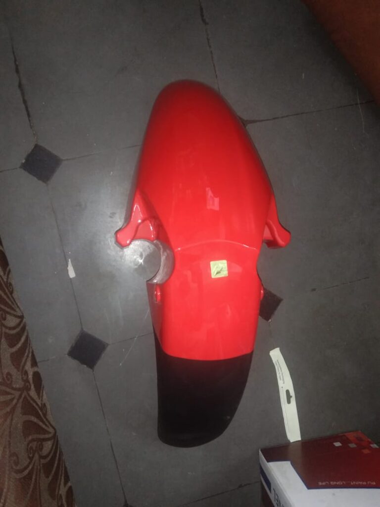 Hero Ignitor Front Mudguard Red made from durable fiber material