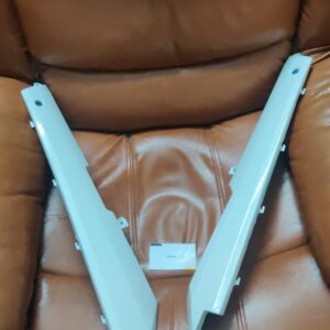 Hero Maestro foot guard trim in black finish mounted on scooter
