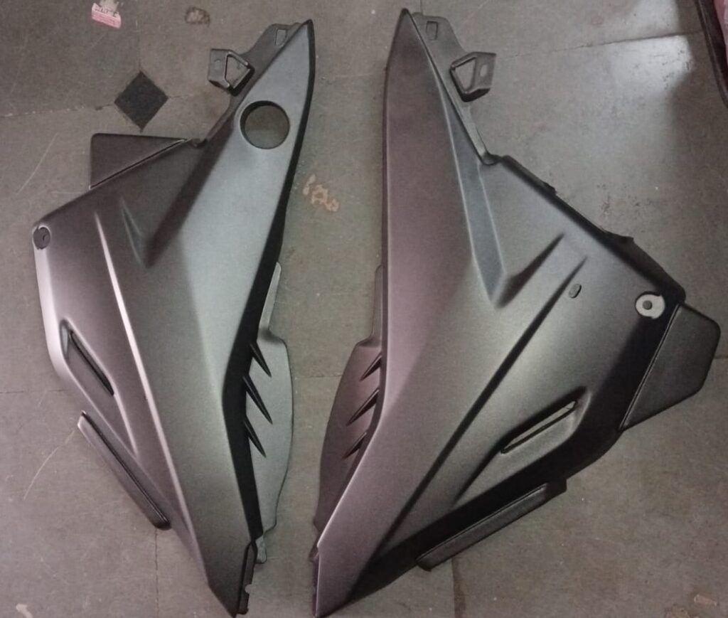 Honda stunner side panels in premium paint finish and durable ABS plastic