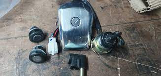 images-1.jpeg Suzuki Samurai Lock Set