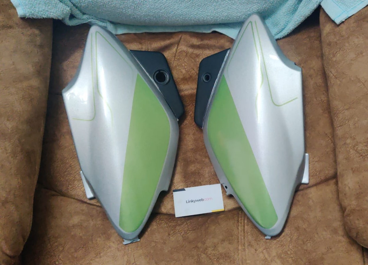 Splendor iSmart Side Panel Silver Green set with pre-fitted stickers for commuter bikes