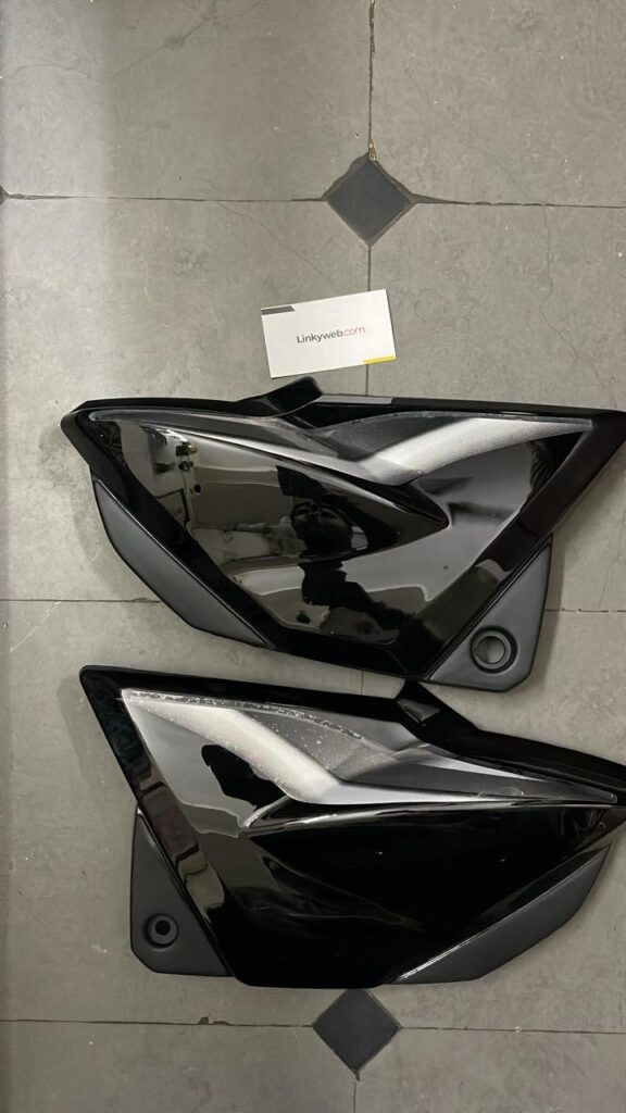 Splendor pro side panel cowl set with pre-fitted matching stickers for motorcycle upgrade