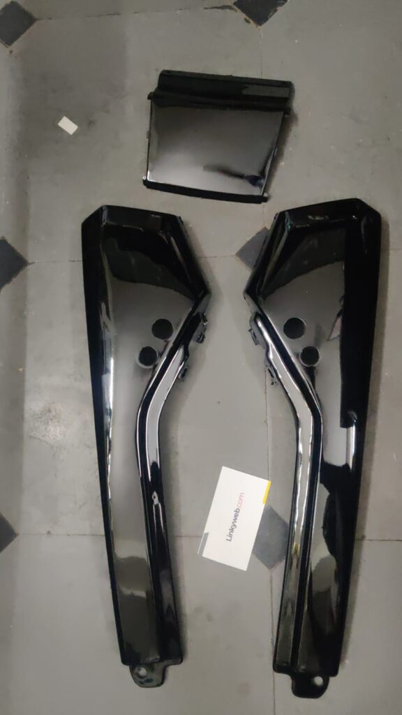 Suzuki Shogun Tail Panel in black color for motorcycle restoration