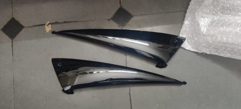 Yamaha Fascino foot rim displayed cleanly for scooter restoration