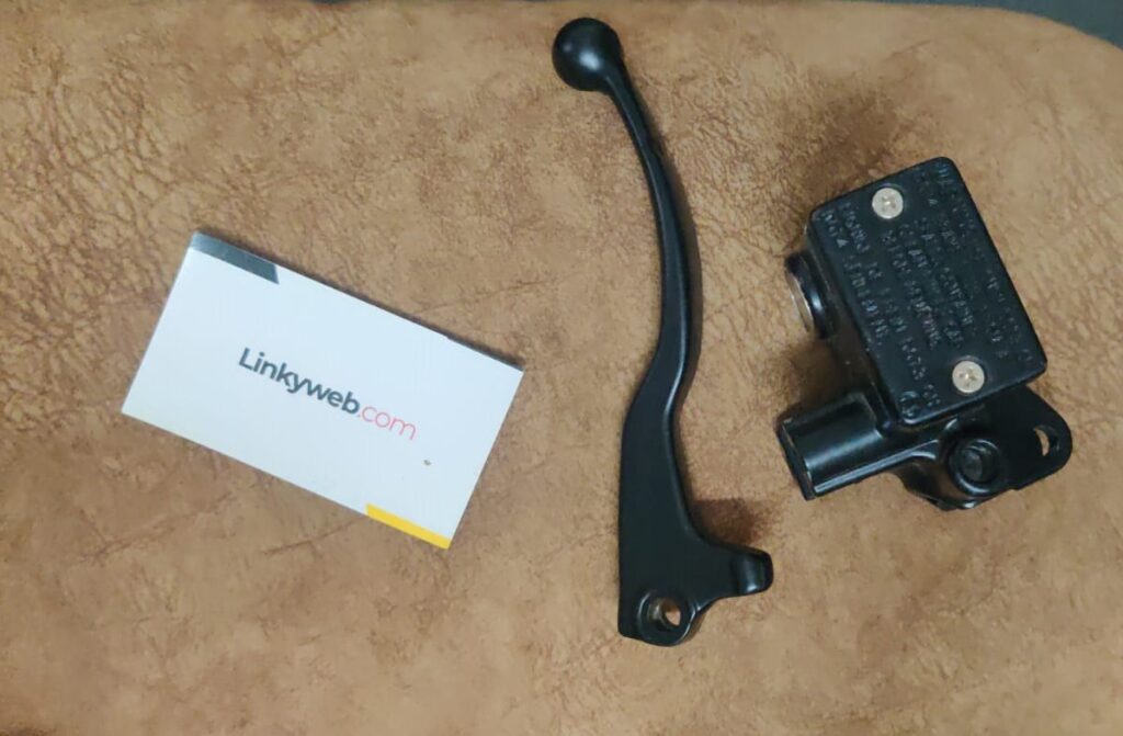 Yamaha SZR master cylinder and brake lever assembly product view